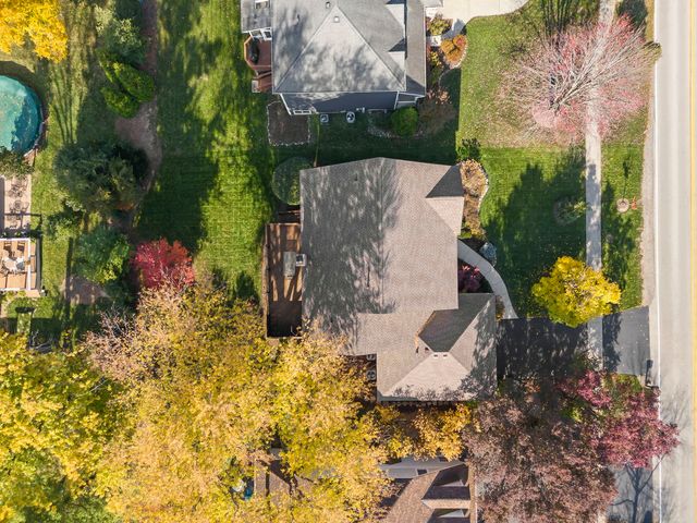 1570 Orchard Road, Wheaton, IL 60189