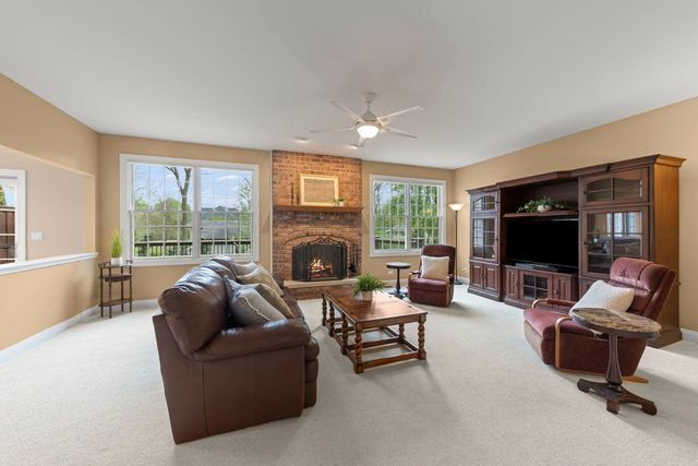 1570 Orchard Road, Wheaton, IL 60189