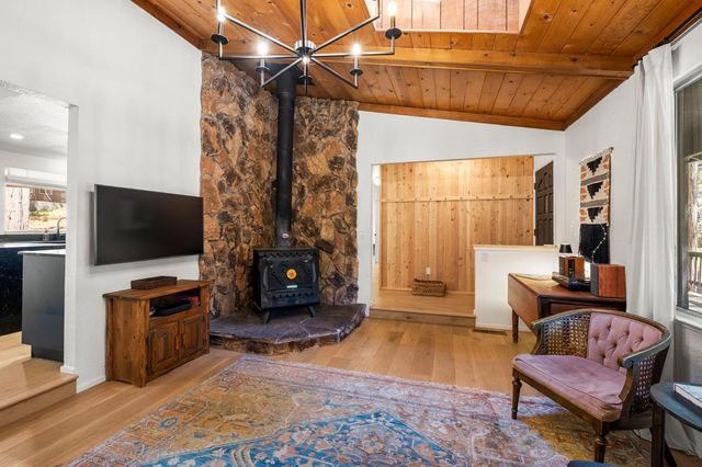 1224 Shannon Way, Arnold, CA 95223