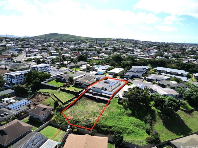 4560 Ukali Street, Honolulu, HI 96818