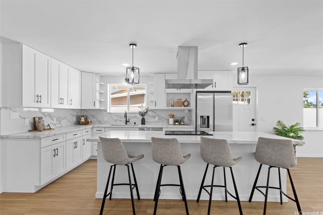 4560 Ukali Street, Honolulu, HI 96818