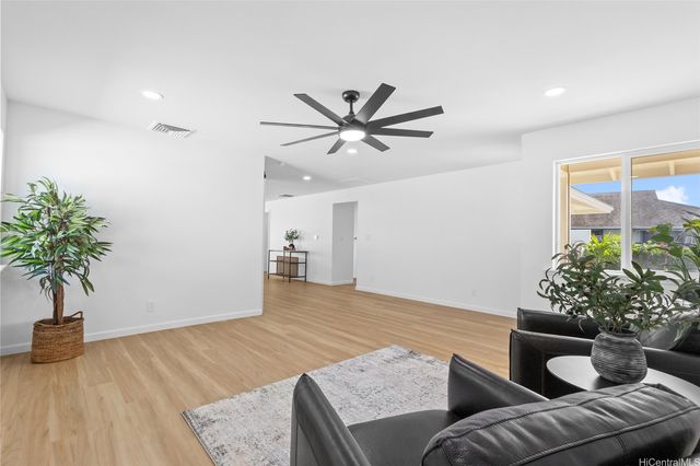 4560 Ukali Street, Honolulu, HI 96818