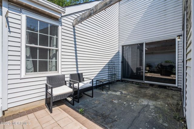18 Jasmine Lane, Freehold, NJ 07728