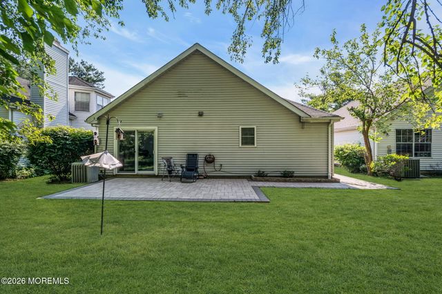18 Jasmine Lane, Freehold, NJ 07728
