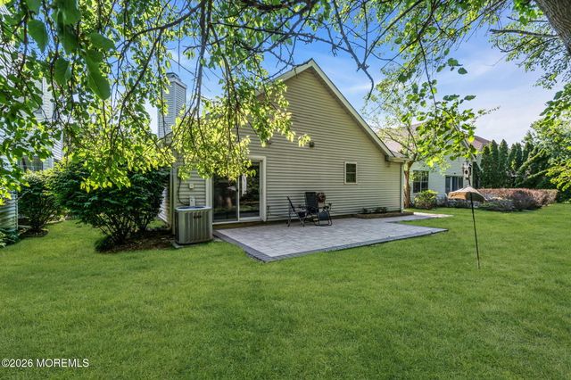 18 Jasmine Lane, Freehold, NJ 07728