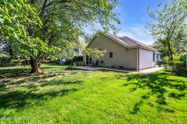 18 Jasmine Lane, Freehold, NJ 07728