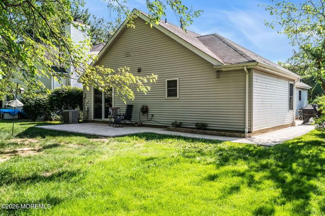 18 Jasmine Lane, Freehold, NJ 07728