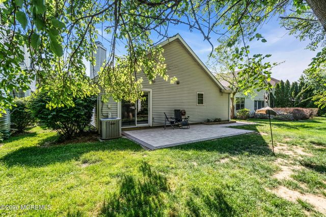18 Jasmine Lane, Freehold, NJ 07728