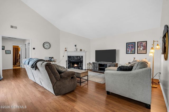 18 Jasmine Lane, Freehold, NJ 07728