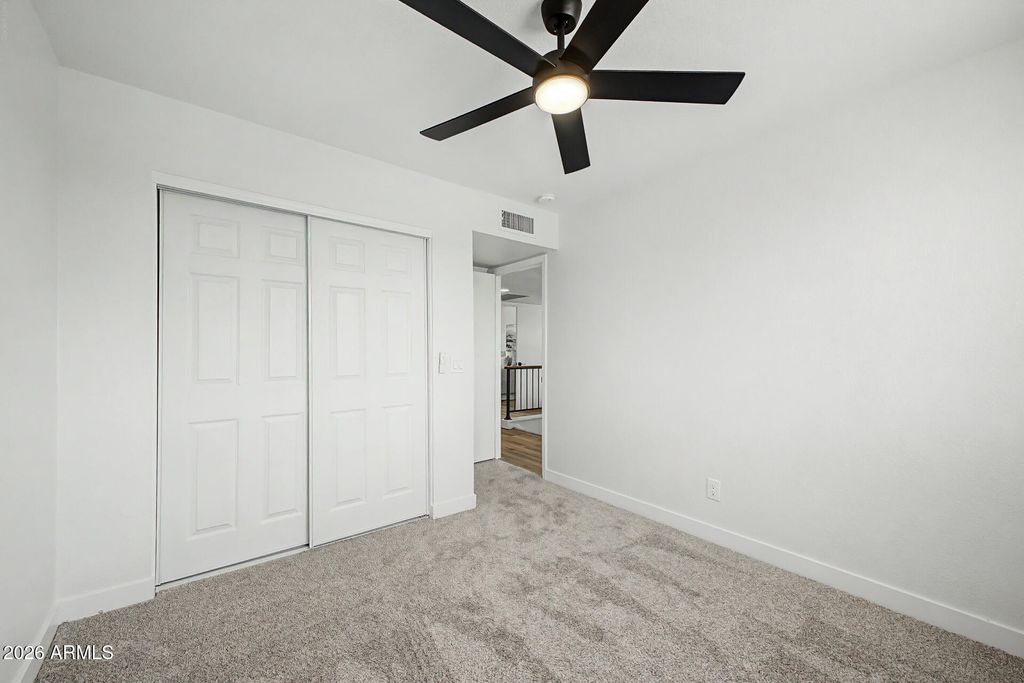 Image 20 of property listing at 4221 E AMBERWOOD Drive, Phoenix, AZ 85048