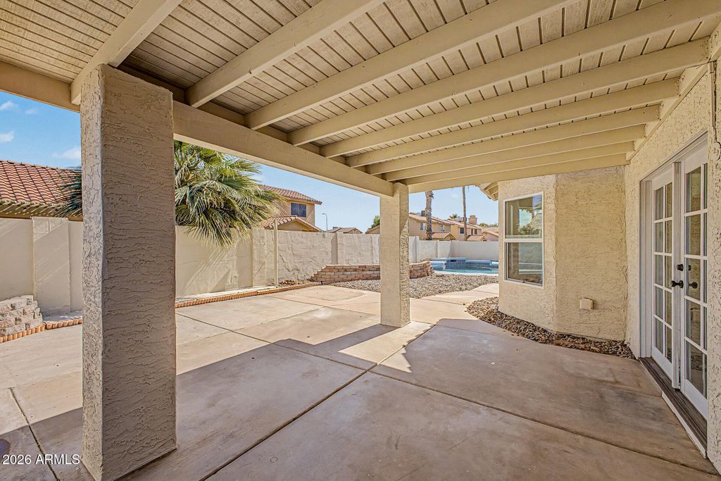 Image 24 of property listing at 4221 E AMBERWOOD Drive, Phoenix, AZ 85048