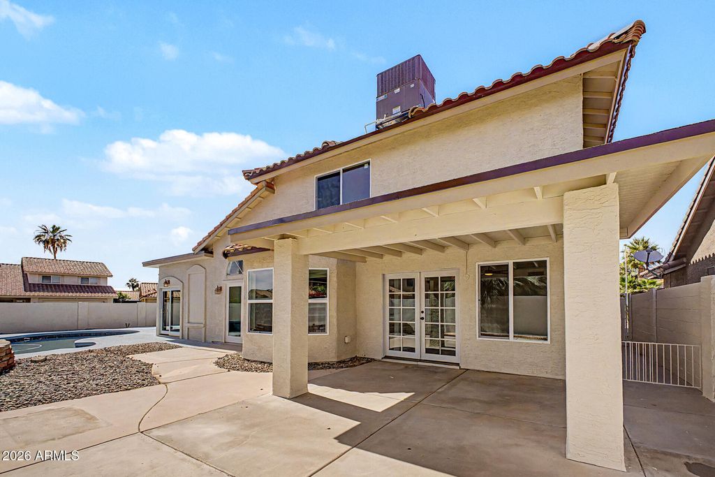 Image 25 of property listing at 4221 E AMBERWOOD Drive, Phoenix, AZ 85048