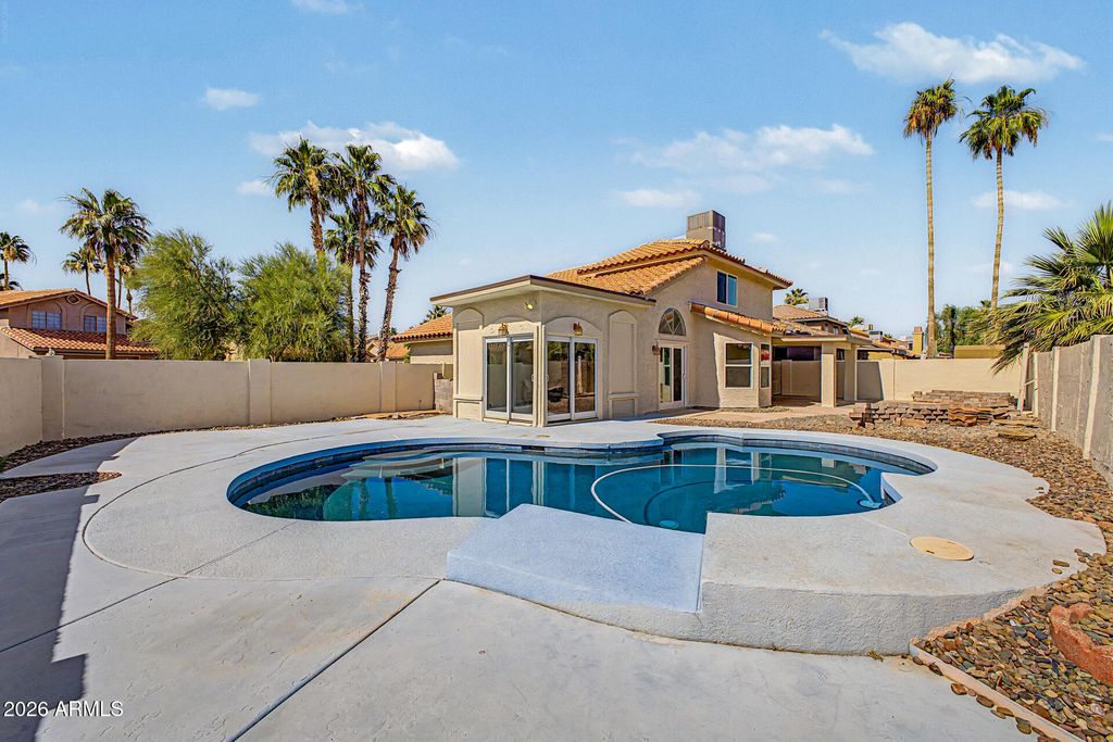 Image 26 of property listing at 4221 E AMBERWOOD Drive, Phoenix, AZ 85048