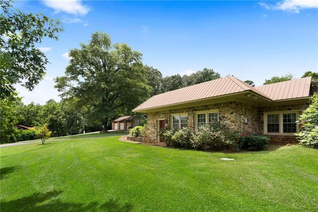 1809 Mcdaniel Station SW Road, Calhoun, GA 30701