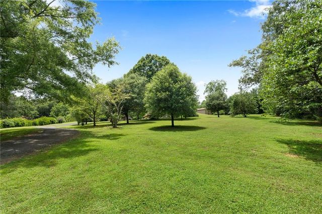 1809 Mcdaniel Station SW Road, Calhoun, GA 30701
