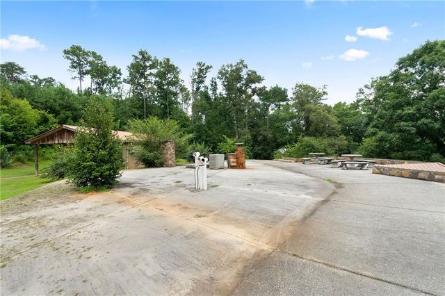 1809 Mcdaniel Station SW Road, Calhoun, GA 30701