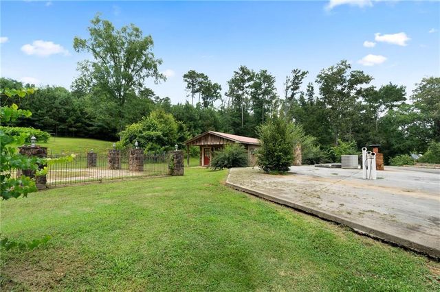 1809 Mcdaniel Station SW Road, Calhoun, GA 30701