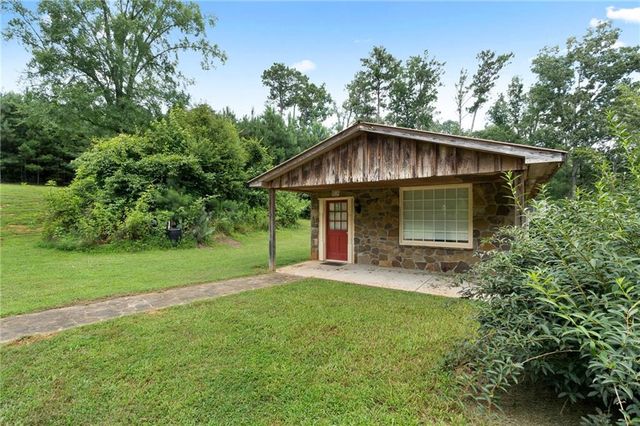 1809 Mcdaniel Station SW Road, Calhoun, GA 30701