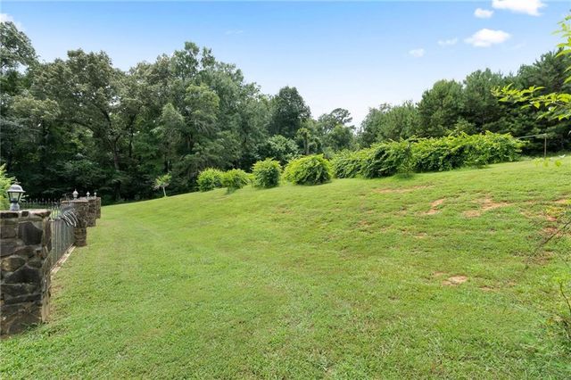 1809 Mcdaniel Station SW Road, Calhoun, GA 30701