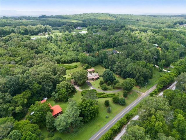 1809 Mcdaniel Station SW Road, Calhoun, GA 30701
