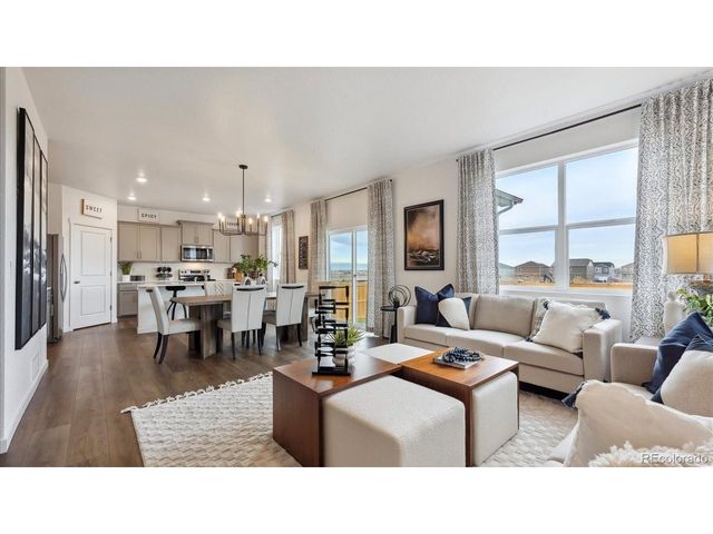 13936 Garnet Dr, Longmont, CO 80504