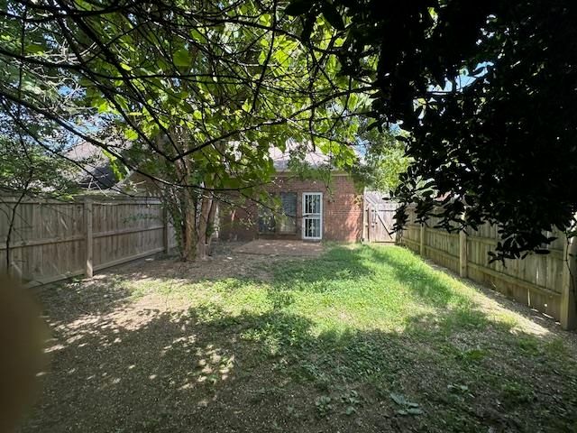 1615 SORGHUM MILL DR, Memphis, TN 38016