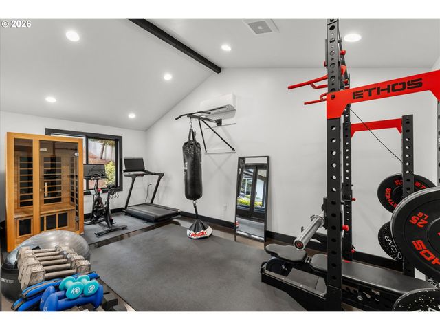 5619 Sw WINDSOR Ct, Portland, OR 97221