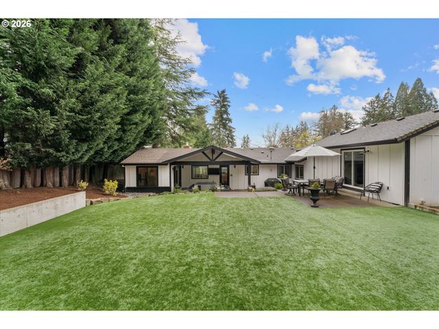 5619 Sw WINDSOR Ct, Portland, OR 97221