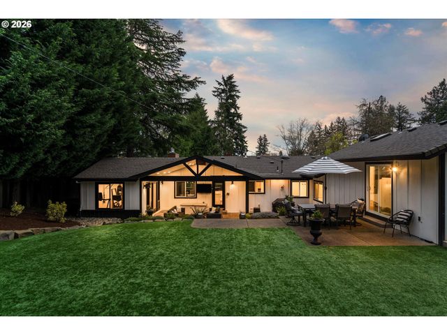 5619 Sw WINDSOR Ct, Portland, OR 97221