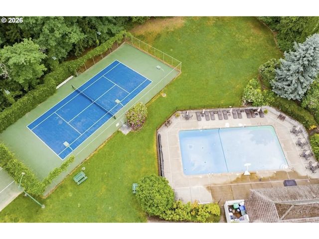 5619 Sw WINDSOR Ct, Portland, OR 97221