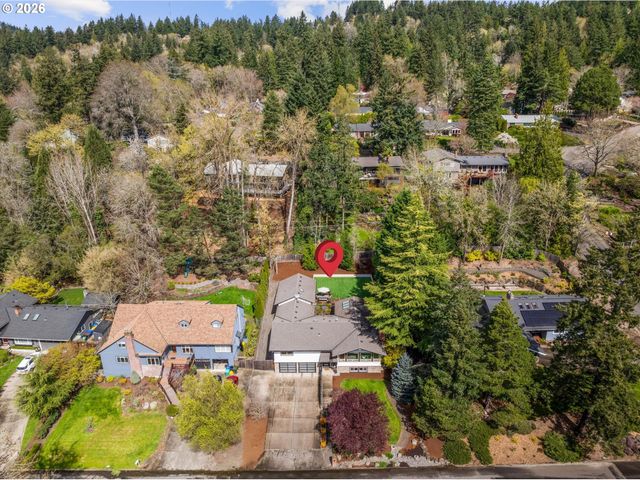 5619 Sw WINDSOR Ct, Portland, OR 97221