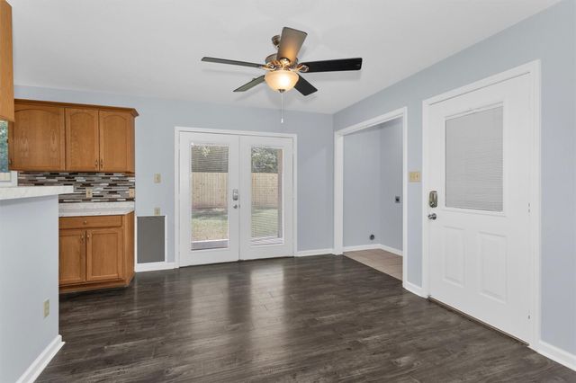 586 Diggs Rd Road, Willis, TX 77378
