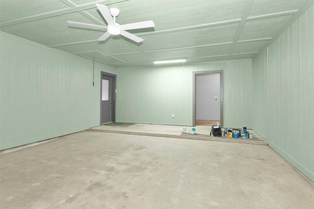 586 Diggs Rd Road, Willis, TX 77378