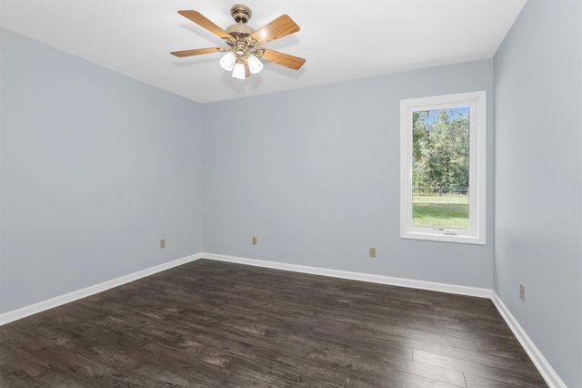 586 Diggs Rd Road, Willis, TX 77378