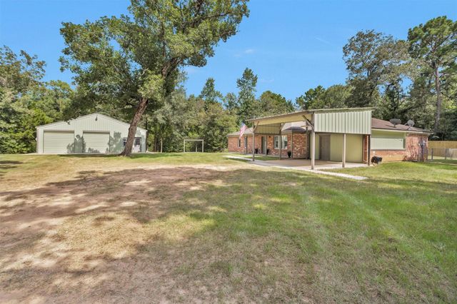 586 Diggs Rd Road, Willis, TX 77378
