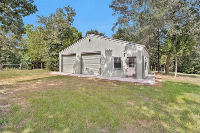 586 Diggs Rd Road, Willis, TX 77378