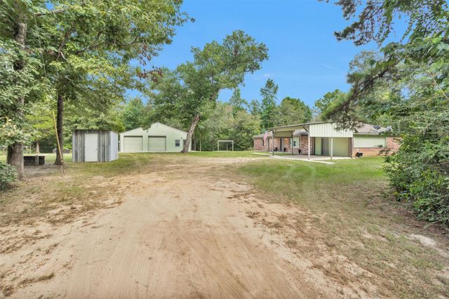 586 Diggs Rd Road, Willis, TX 77378