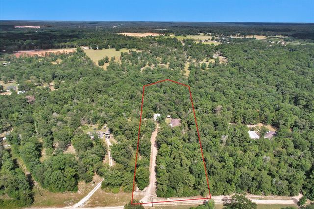 586 Diggs Rd Road, Willis, TX 77378