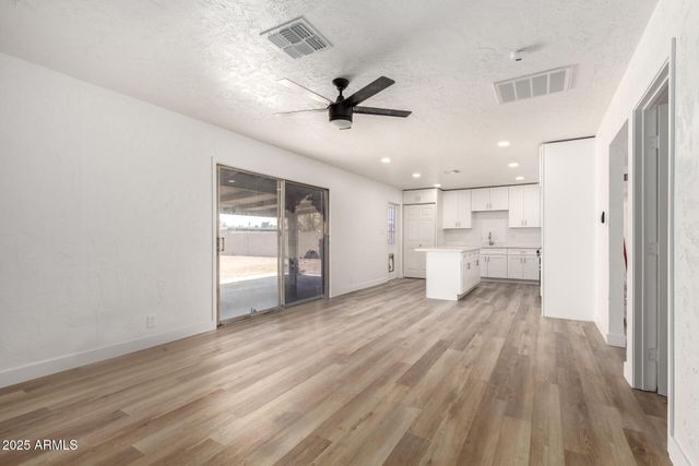 715 E 8TH Avenue, Mesa, AZ 85204