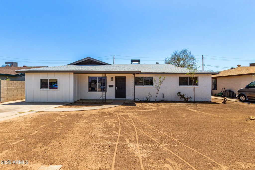 715 E 8TH Avenue, Mesa, AZ 85204