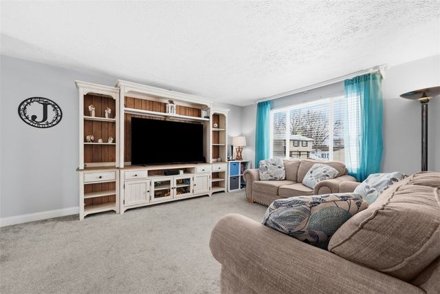 62 Greenleaf Dr., West Deer, PA 15024