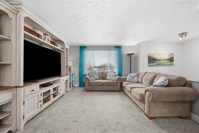 62 Greenleaf Dr., West Deer, PA 15024