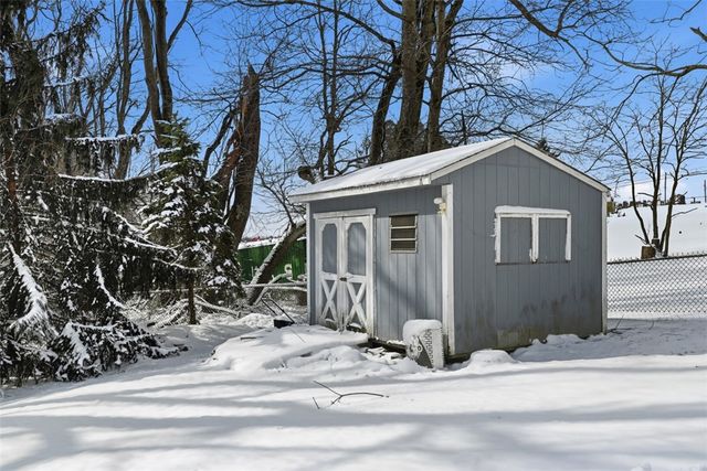 62 Greenleaf Dr., West Deer, PA 15024