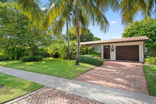1001 NE 2nd Ter, Boca Raton, FL 33432