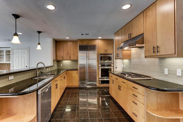 2911 University Boulevard, Houston, TX 77005