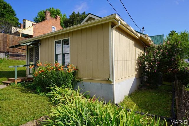 130 E 2nd Street, Hermann, MO 65041