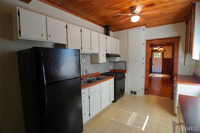 130 E 2nd Street, Hermann, MO 65041