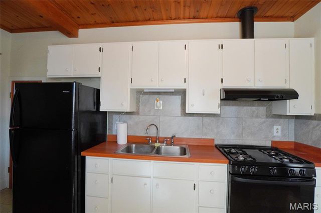 130 E 2nd Street, Hermann, MO 65041