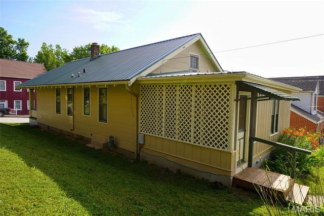 130 E 2nd Street, Hermann, MO 65041