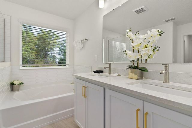 1262 AUGUSTUS DRIVE, Davenport, FL 33896